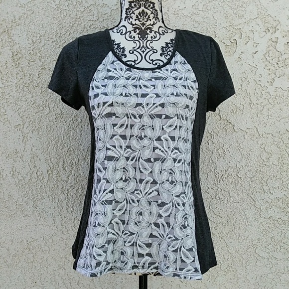 Tops - Gray White Striped Floral Lace Tee Size Medium
